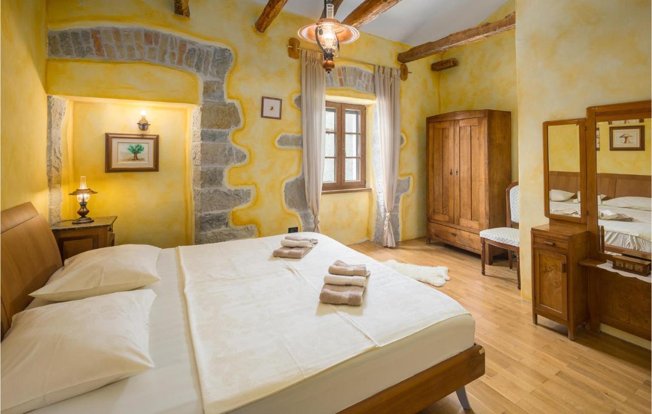 Beautiful Home In Krbune With Wifi Экстерьер фото